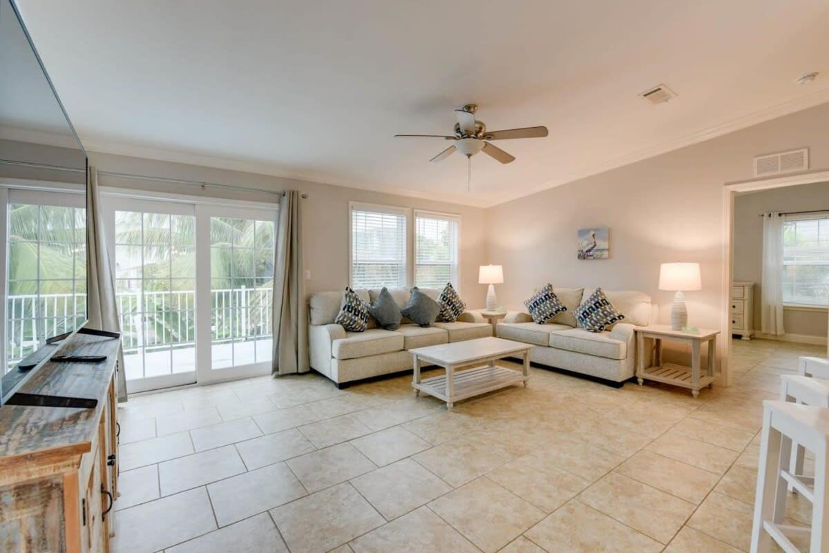 Loggerhead Lagoon - Modern Waterfront Home Pirates Cove المظهر الخارجي الصورة