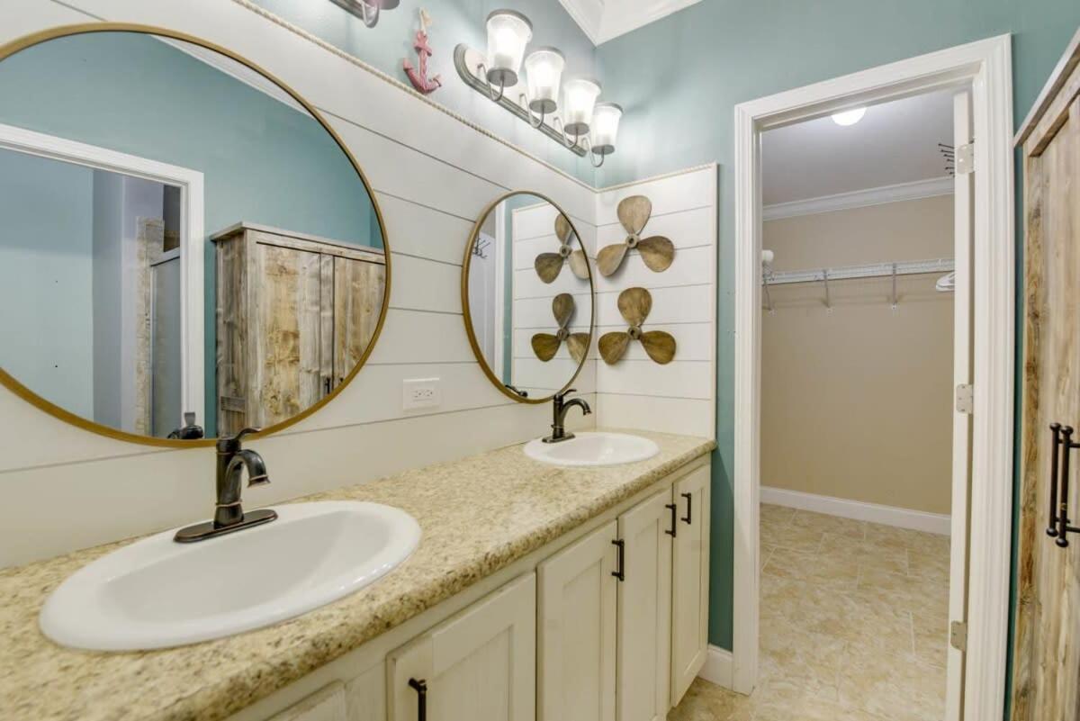 Loggerhead Lagoon - Modern Waterfront Home Pirates Cove المظهر الخارجي الصورة